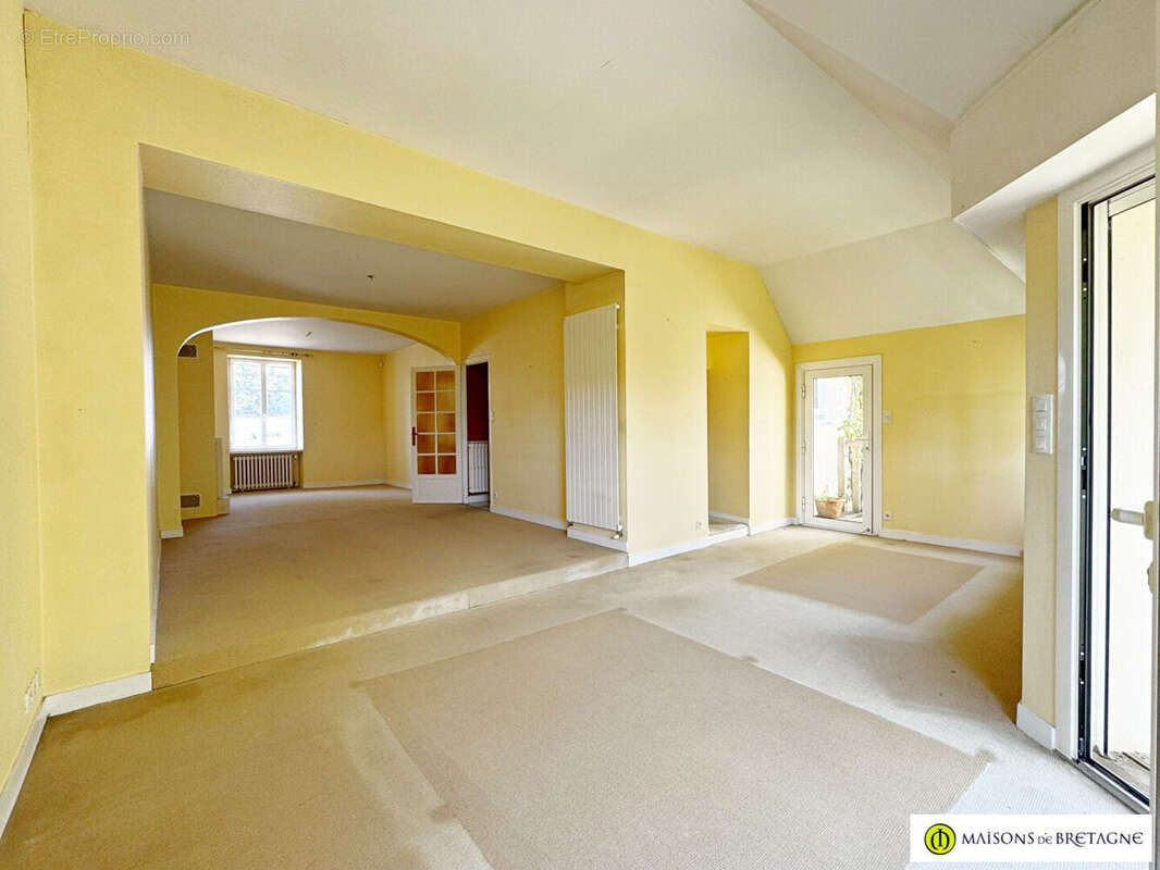 Commerce à RIEC-SUR-BELON