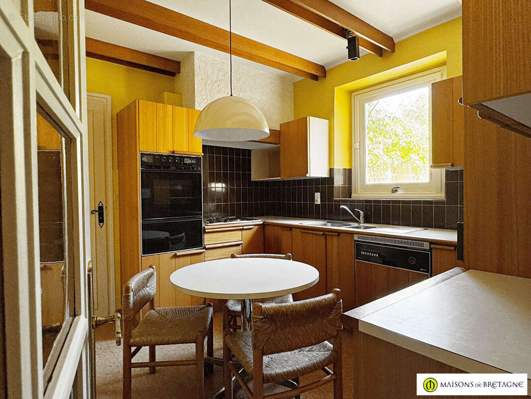 Commerce à RIEC-SUR-BELON