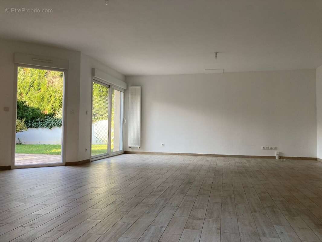 Maison à L&#039;ETANG-LA-VILLE