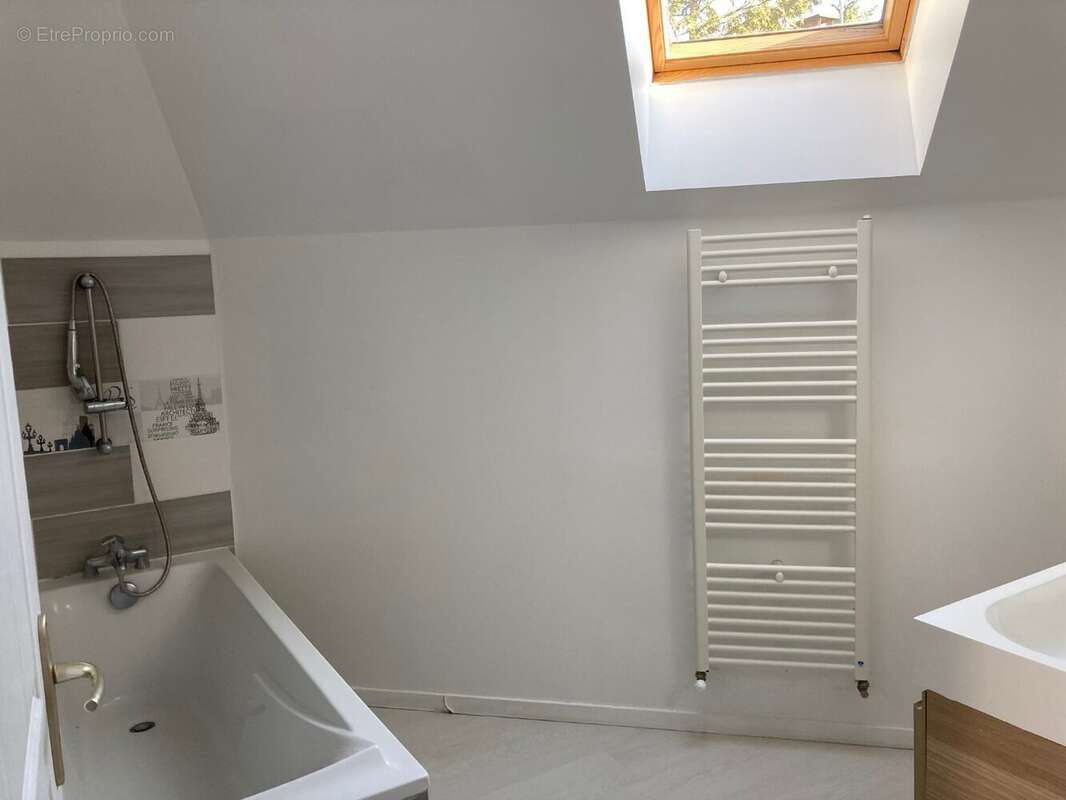 Maison à L&#039;ETANG-LA-VILLE