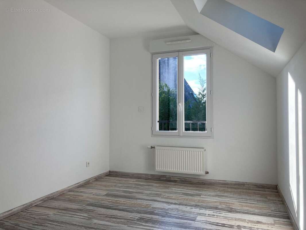 Maison à L&#039;ETANG-LA-VILLE