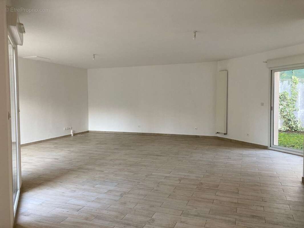 Maison à L&#039;ETANG-LA-VILLE