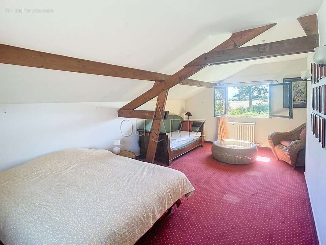 Maison à LA NEUVILLE-D&#039;AUMONT