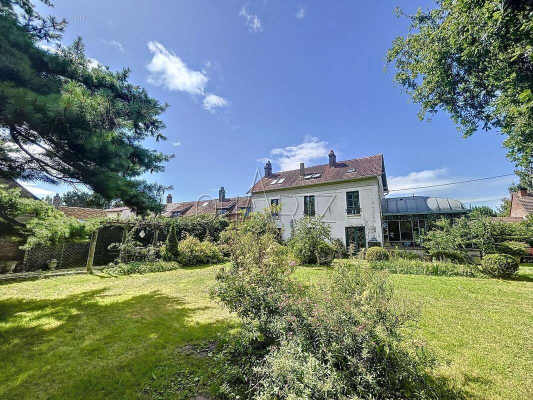 Maison à LA NEUVILLE-D&#039;AUMONT