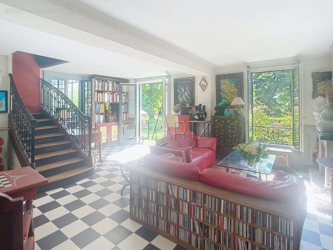 Maison à LA NEUVILLE-D&#039;AUMONT