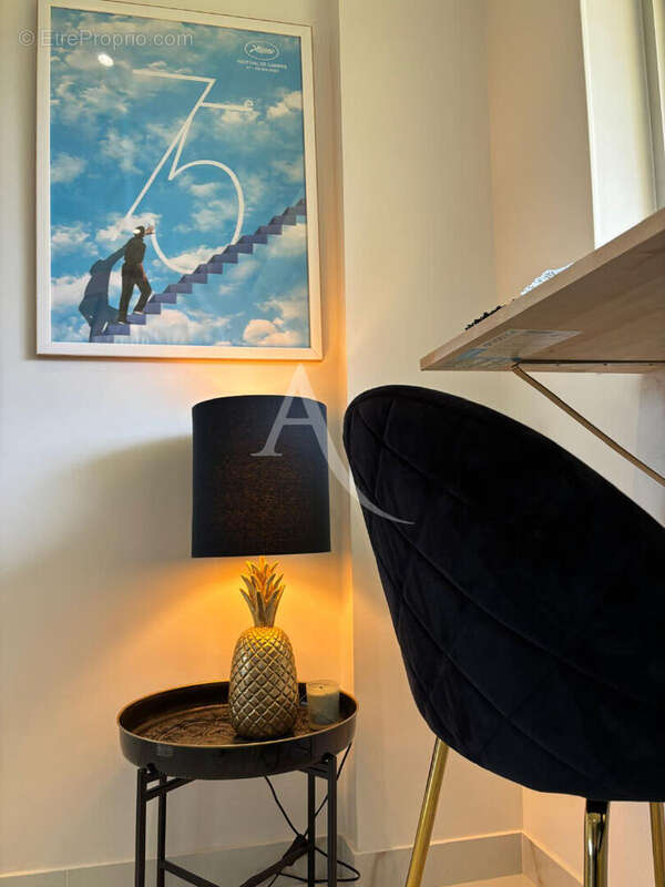 Appartement à VALLAURIS