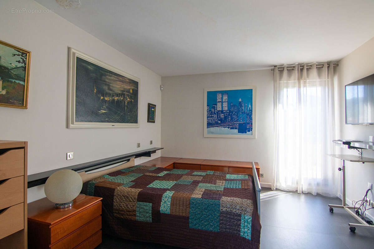 Appartement à MOUGINS