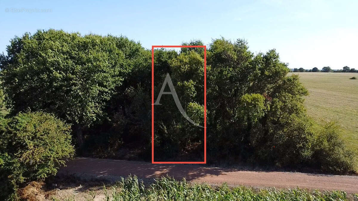 Terrain à BREM-SUR-MER