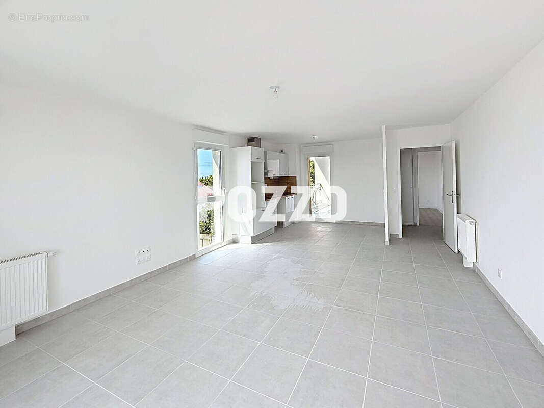 Appartement à DONVILLE-LES-BAINS