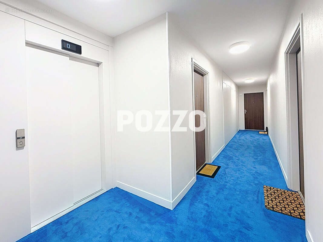 Appartement à DONVILLE-LES-BAINS