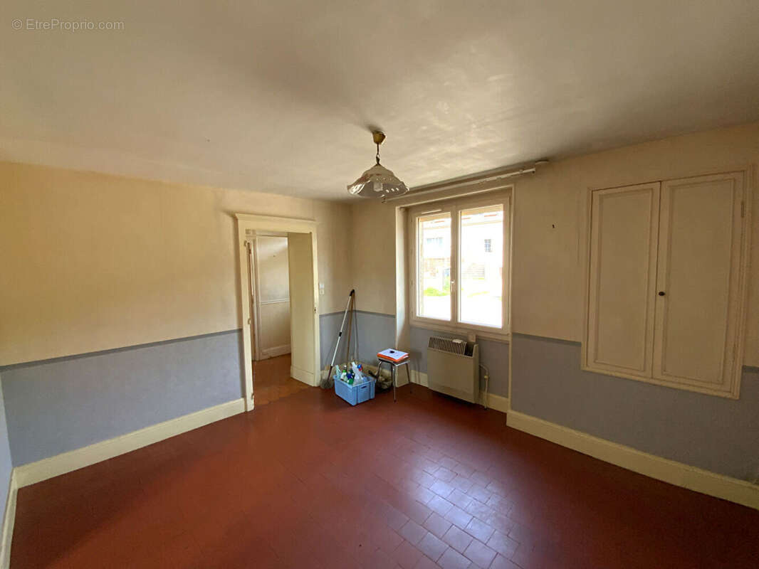 Maison à SAINT-SERNIN-DU-BOIS