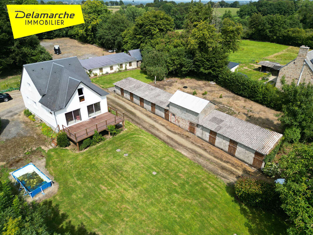 Maison à LA CHAPELLE-CECELIN