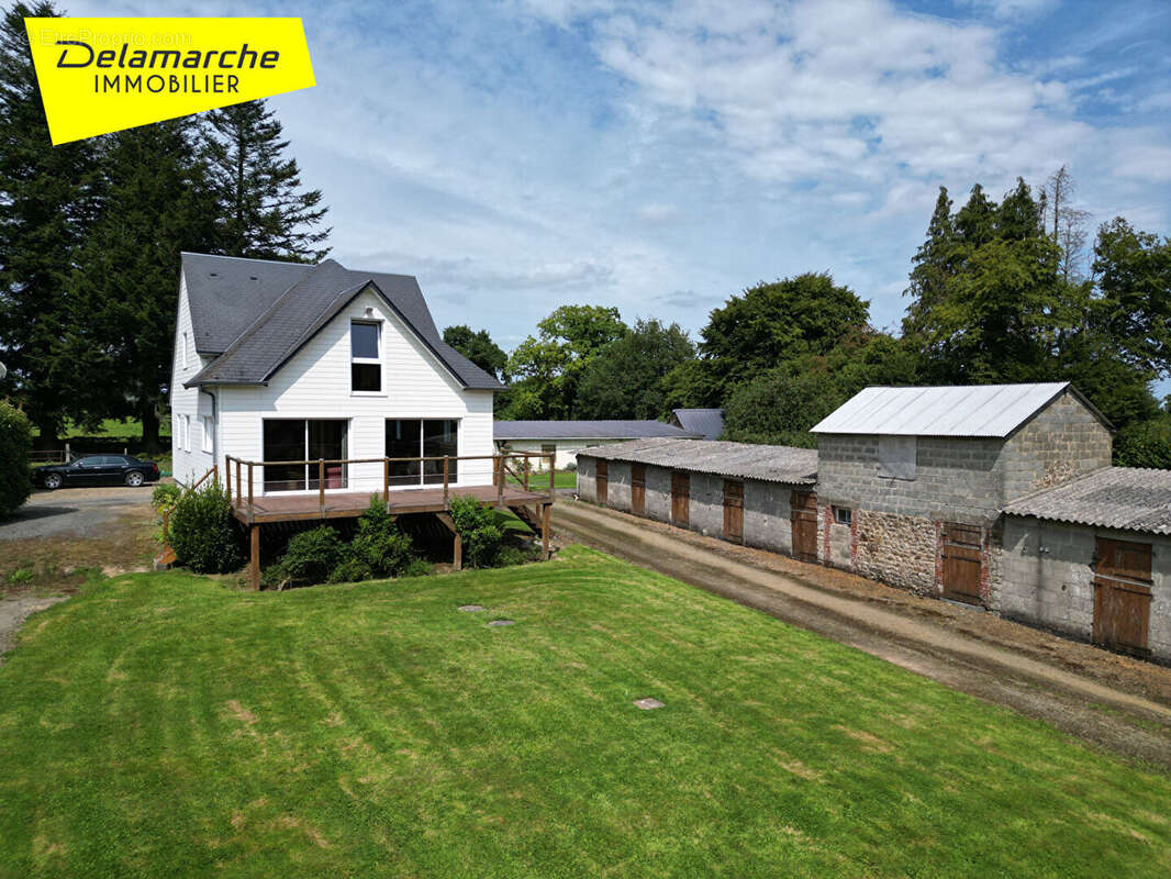 Maison à LA CHAPELLE-CECELIN