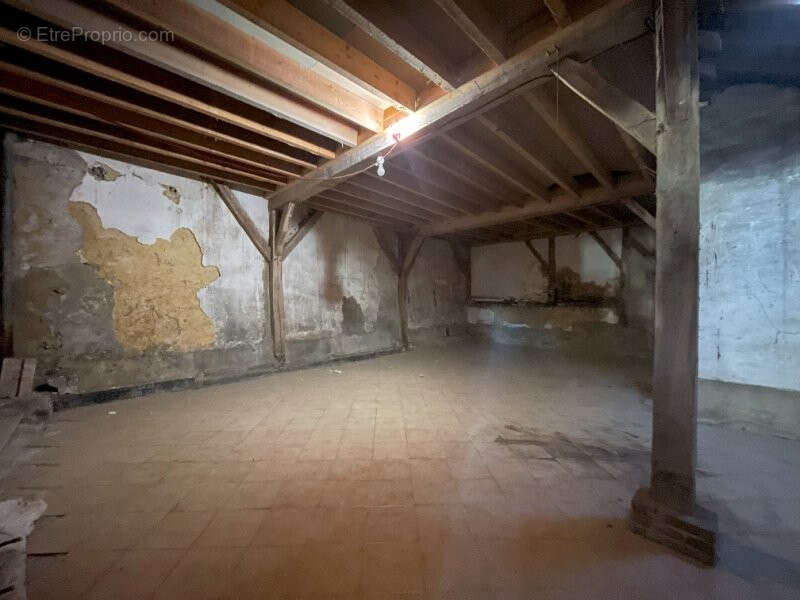 Commerce à LA BAZOCHE-GOUET