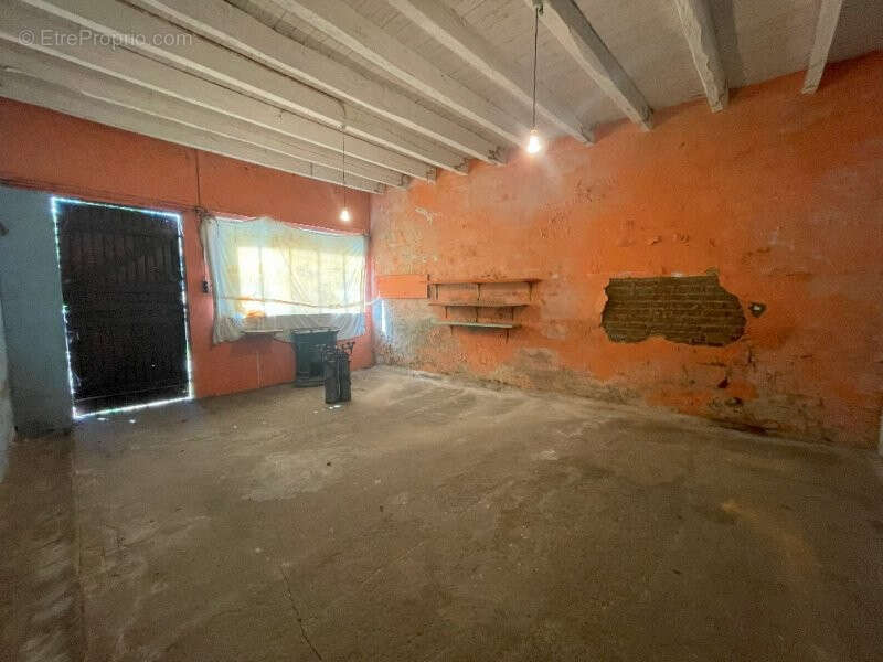 Commerce à LA BAZOCHE-GOUET