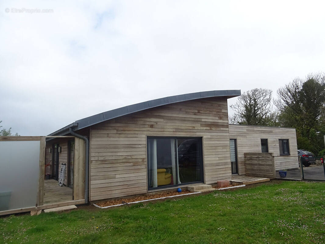 Maison à PLOUGUERNEAU