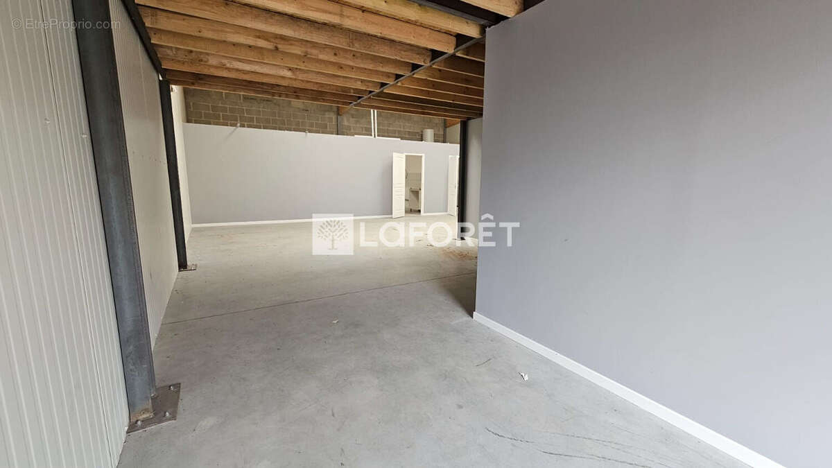 Commerce à CAUDEBEC-LES-ELBEUF