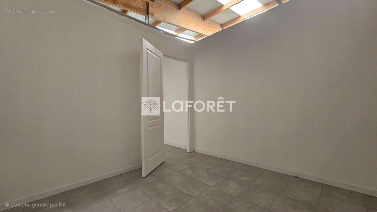 Commerce à CAUDEBEC-LES-ELBEUF