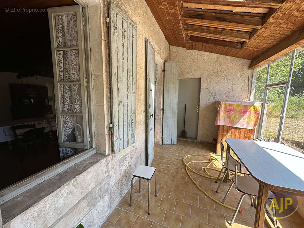 Maison à SAINT-SEURIN-DE-PALENNE