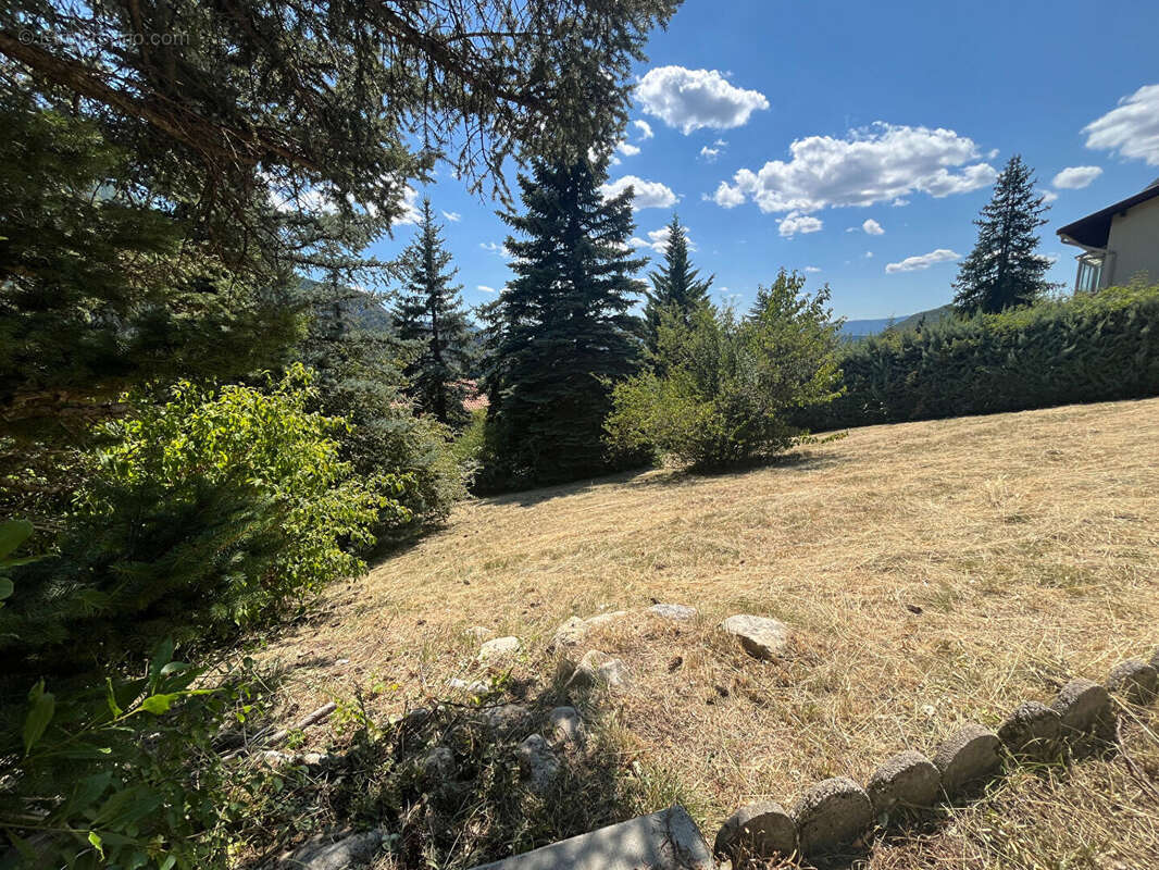 Terrain à VEYNES