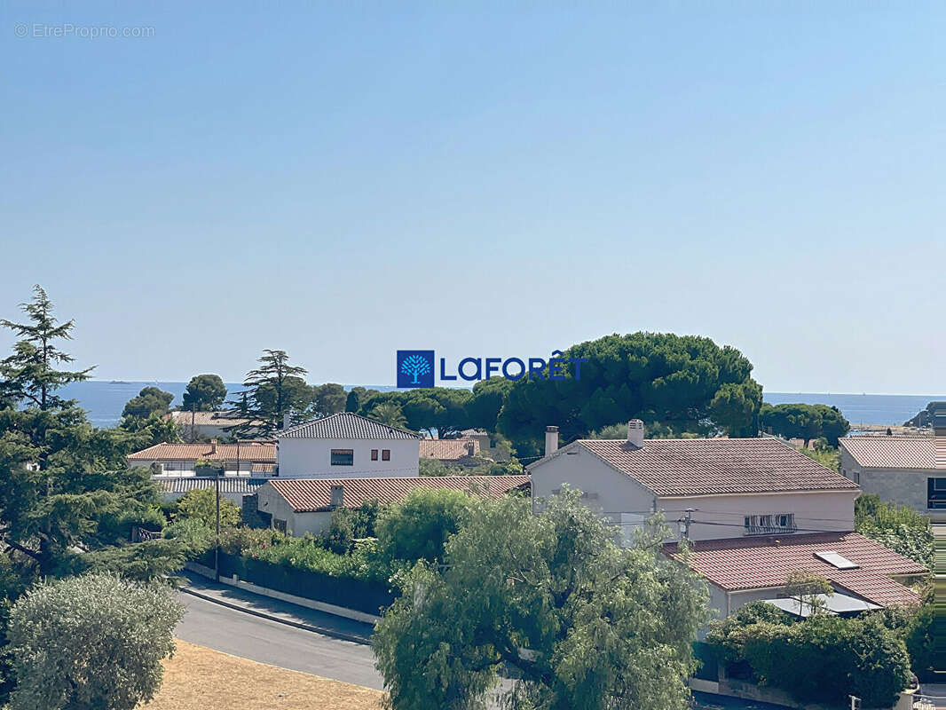 Appartement à CARQUEIRANNE