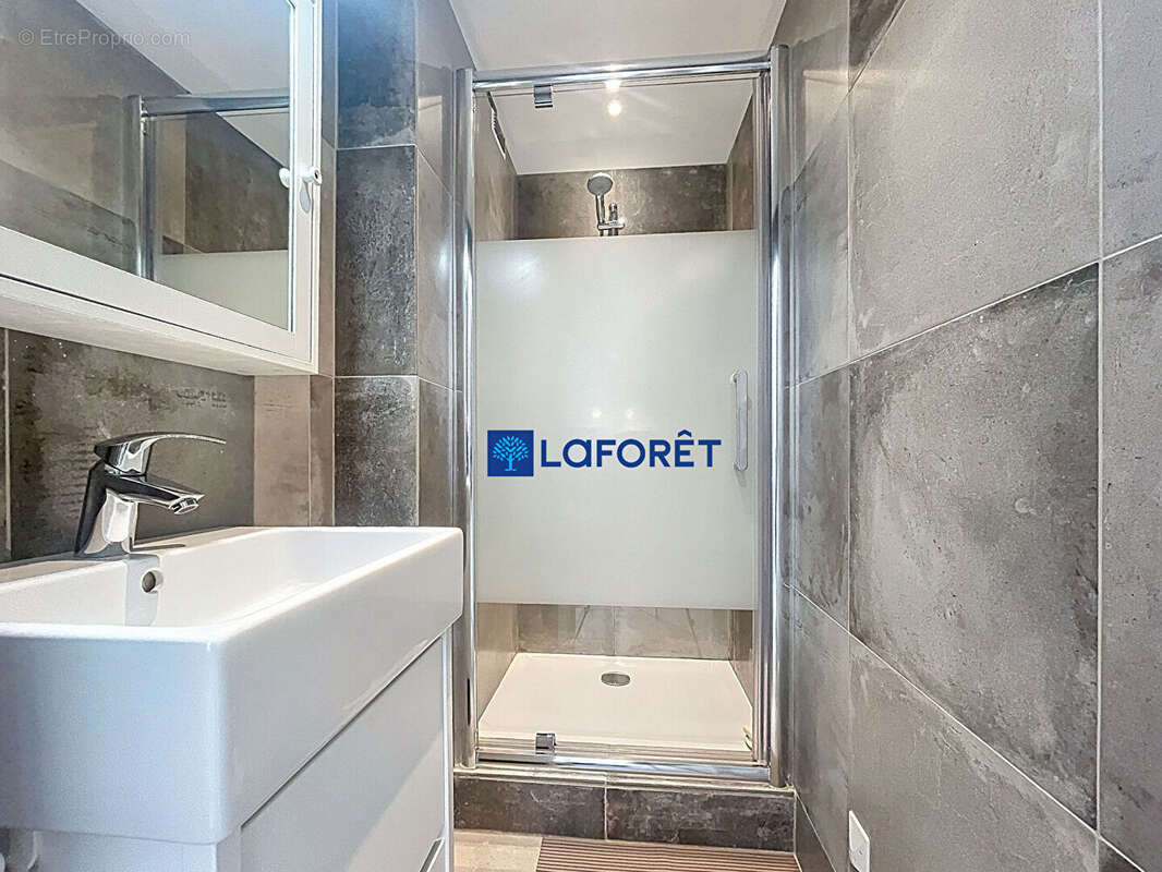 Appartement à CARQUEIRANNE