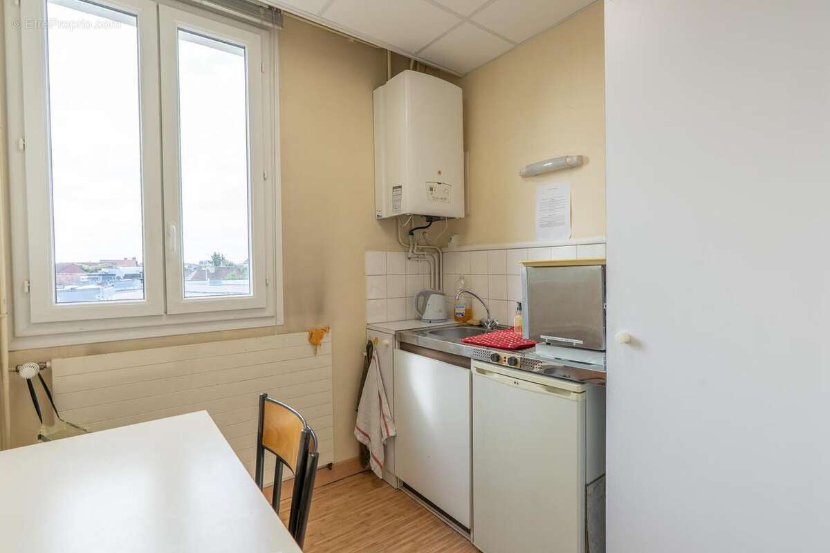 Photo 2 - Commerce à TROYES