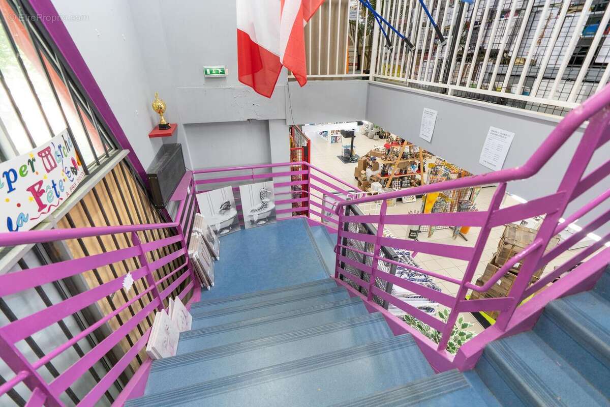 Photo 3 - Commerce à SAINTE-SAVINE