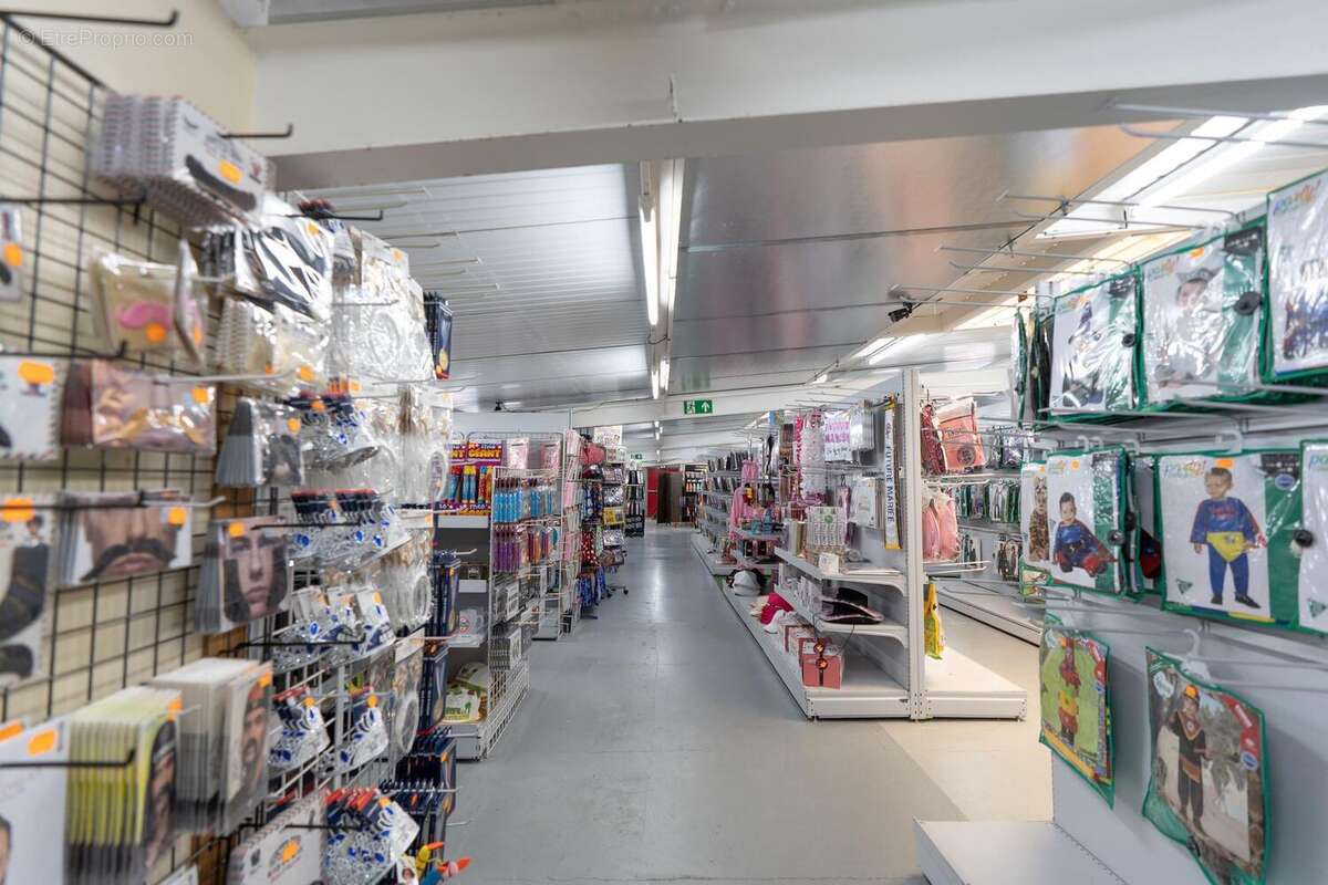 Photo 4 - Commerce à SAINTE-SAVINE