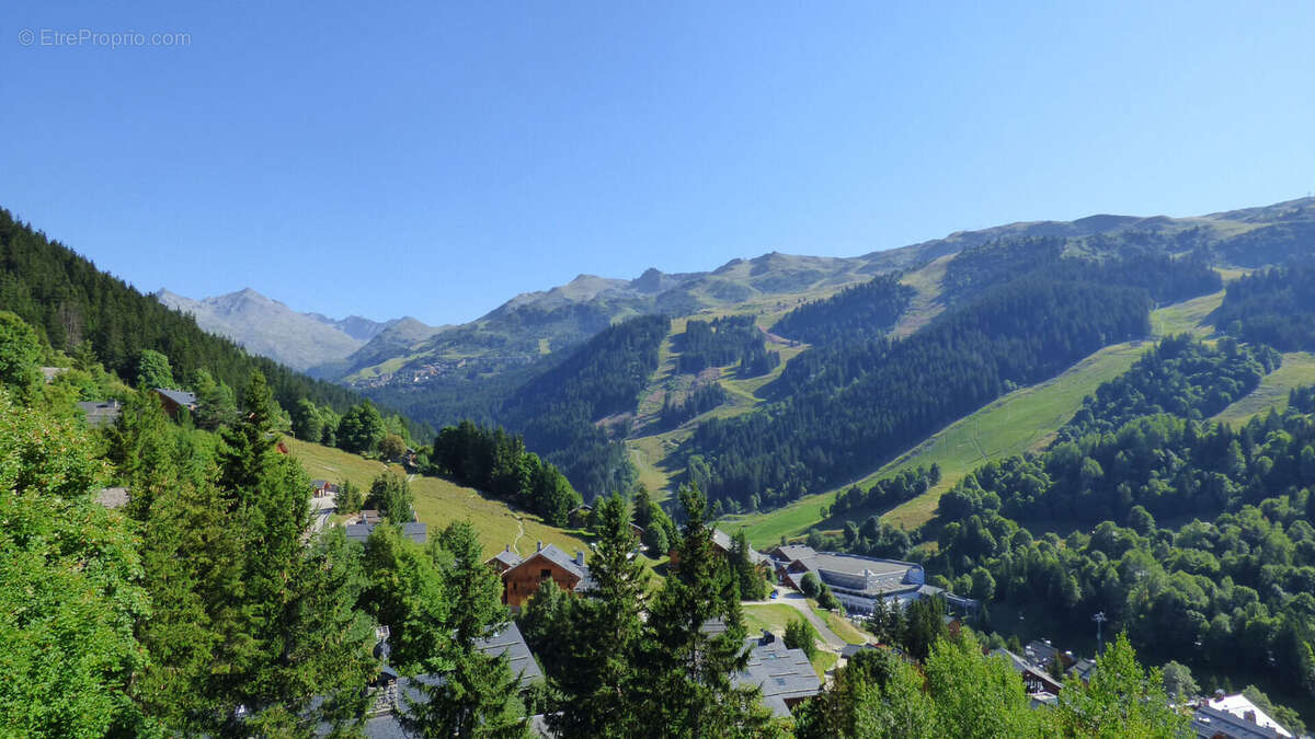 Appartement à LES ALLUES
