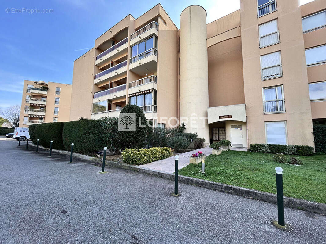 Appartement à VALLAURIS