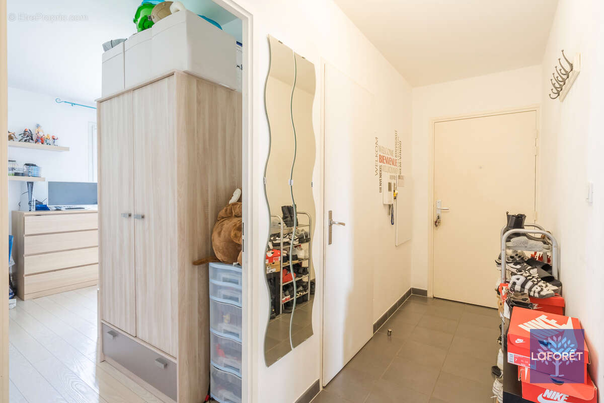 Appartement à LES PAVILLONS-SOUS-BOIS