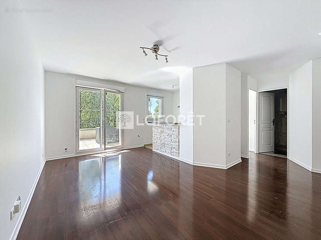 Appartement à MOISSY-CRAMAYEL