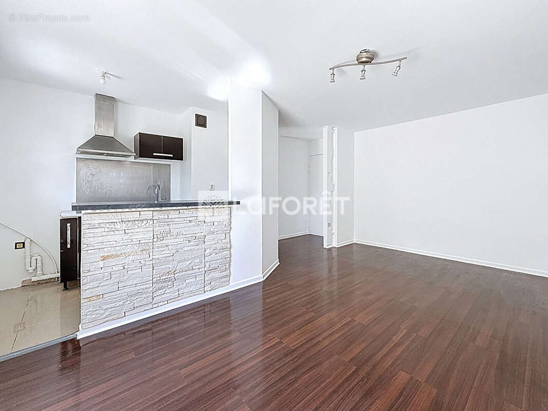 Appartement à MOISSY-CRAMAYEL