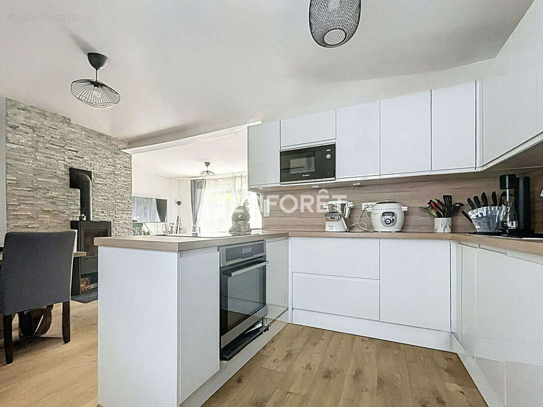 Maison à BERNAY-VILBERT