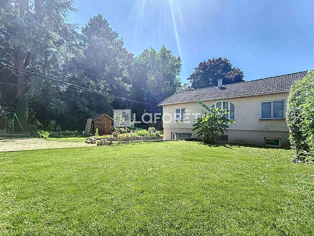 Maison à BERNAY-VILBERT