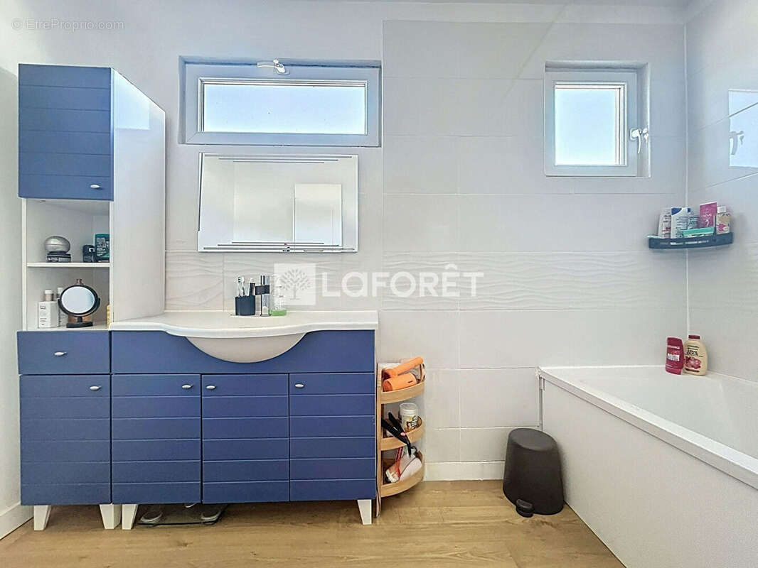 Maison à BERNAY-VILBERT