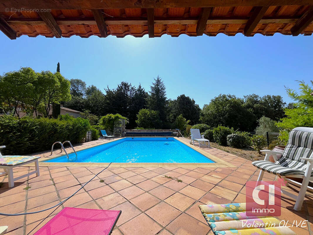 Maison à LA ROQUEBRUSSANNE