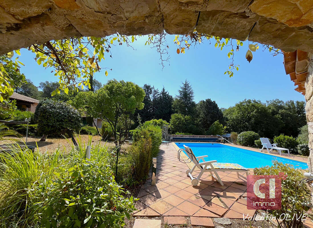 Maison à LA ROQUEBRUSSANNE