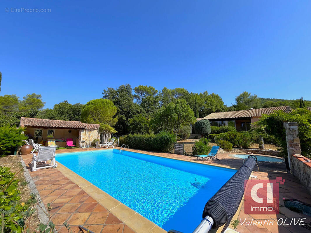 Maison à LA ROQUEBRUSSANNE