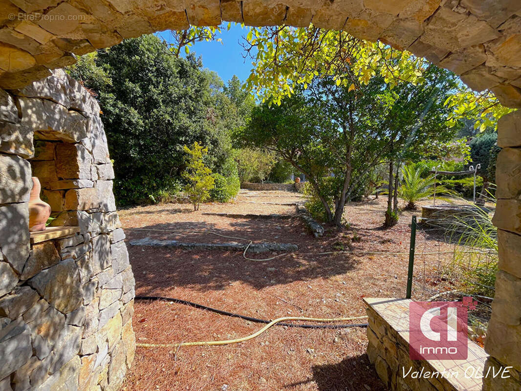 Maison à LA ROQUEBRUSSANNE