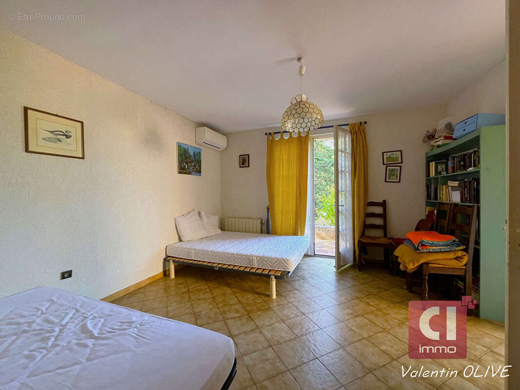 Maison à LA ROQUEBRUSSANNE