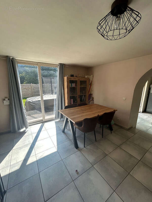 Maison à COURCELLES-LE-COMTE