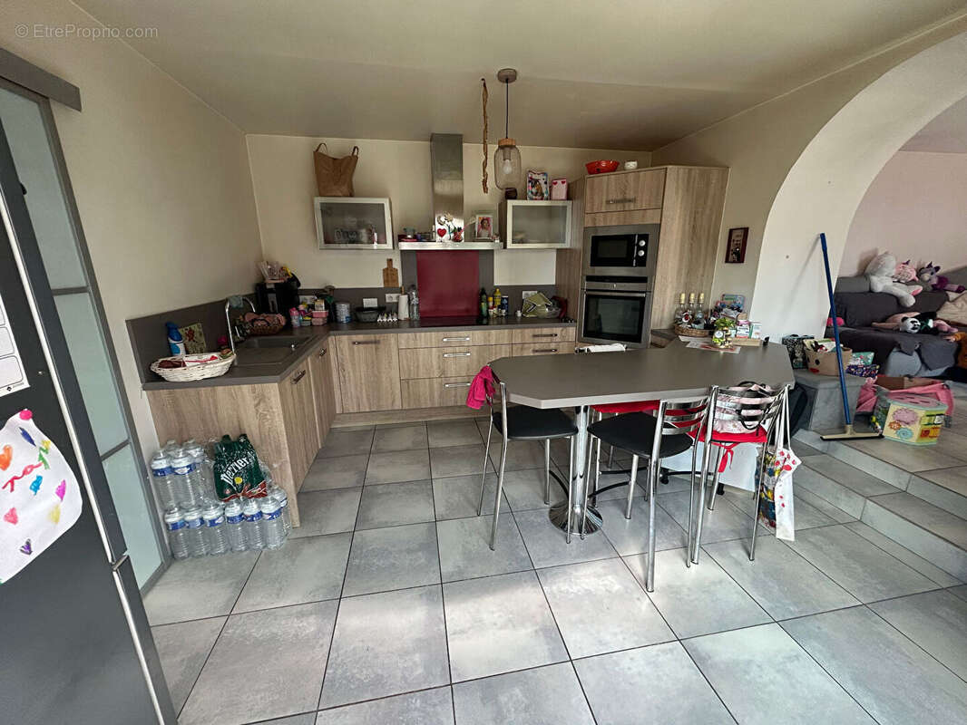 Maison à COURCELLES-LE-COMTE