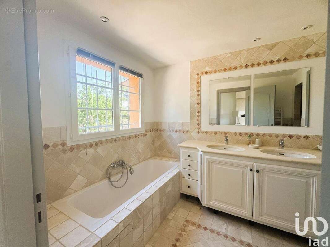 Photo 9 - Maison à PLAN-DE-LA-TOUR