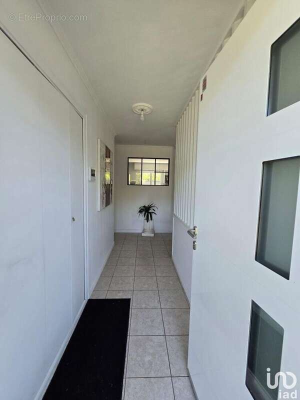 Photo 4 - Maison à AVRILLE