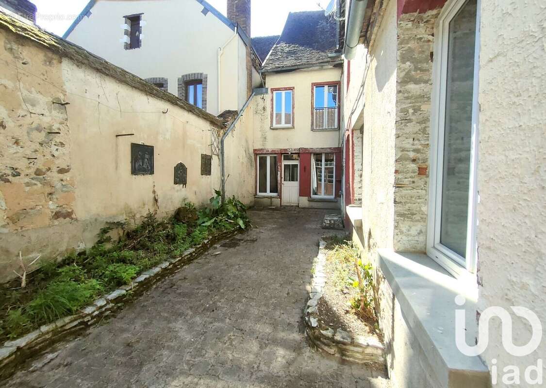 Photo 2 - Maison à VILLENEUVE-L&#039;ARCHEVEQUE