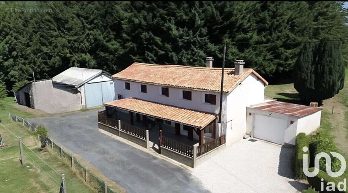 Photo 2 - Maison à SECONDIGNY