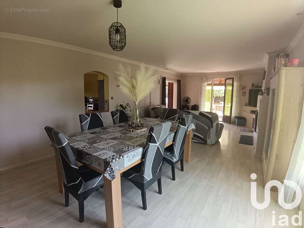 Photo 5 - Maison à ARGENTON-CHATEAU