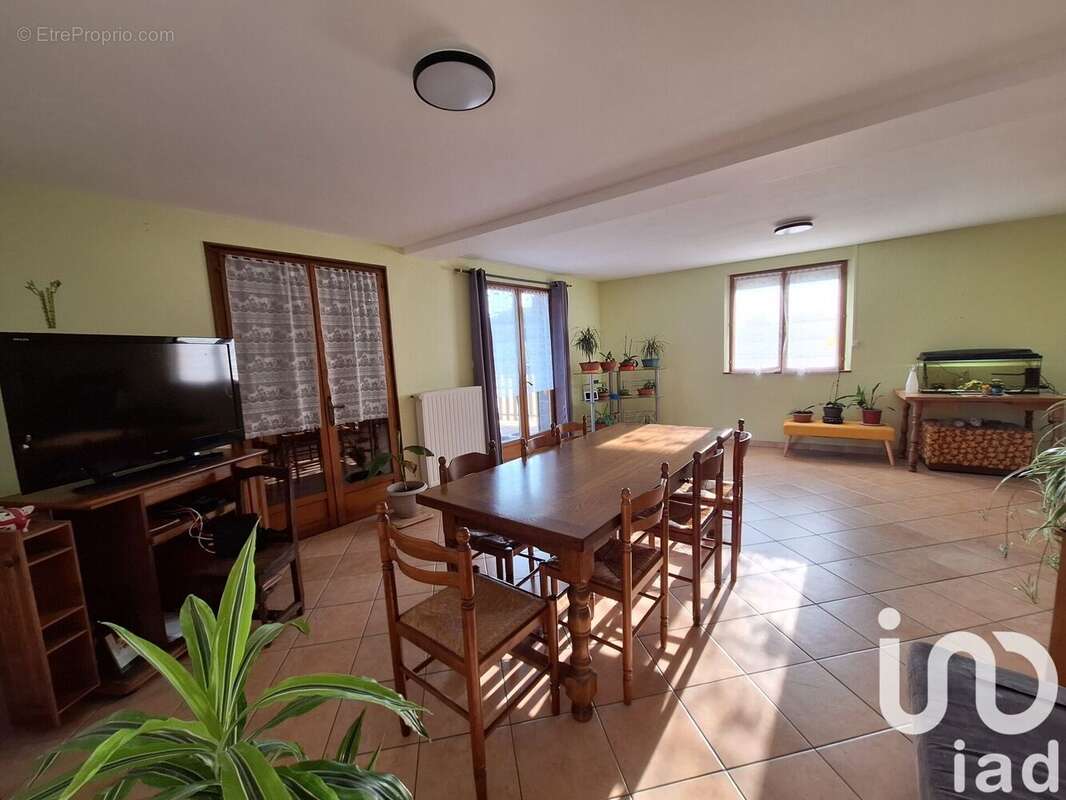 Photo 8 - Maison à HADIGNY-LES-VERRIERES